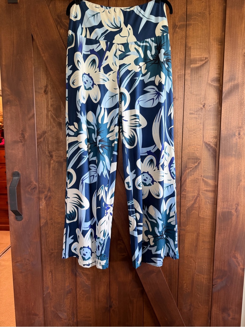 NWOT Arolina Blue Floral Wide Leg Palazzo Lounge Pants Size L High waisted